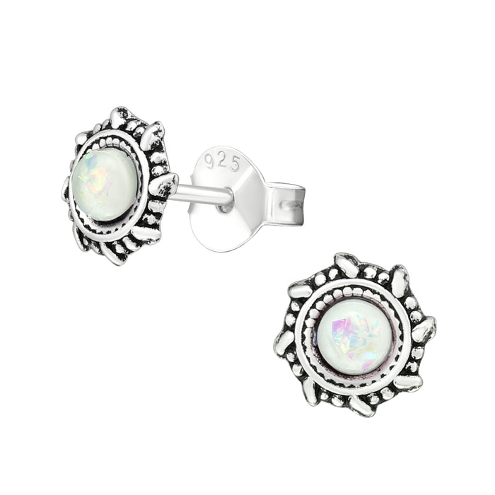 Joy|S - Zilveren Bali oorbellen - 6 mm - wit opal