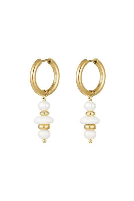 Joy Ibiza - Parel oorbellen - witte parels bedel oorringen - klap scharnier sluiting - ear party boho - bohemian style - stainless steel - ip/pvd goldplated