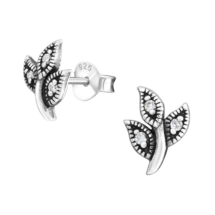 Joy|S - Zilveren takje oorbellen - takje met blad oorknoppen - 7 x 9 mm - zirkonia - geoxideerd