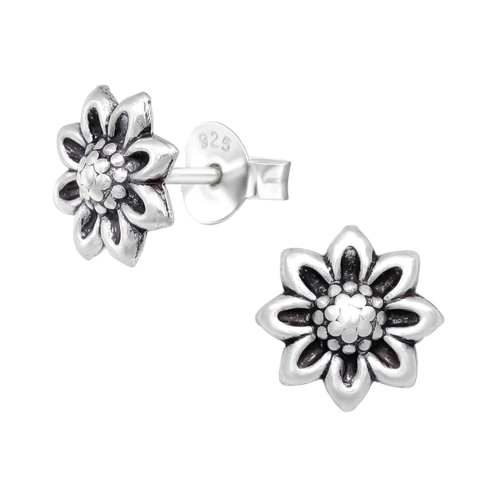 Joy|S - Zilveren bloem oorbellen - 8 mm - oorknoppen - geoxideerd