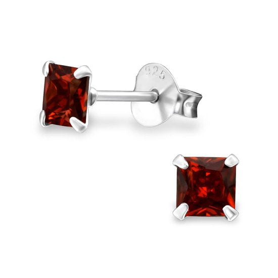 Joy|S - Zilveren vierkant kristal rood oorbellen - 4 mm