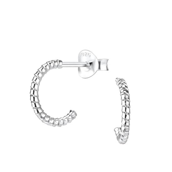 Joy|S - Zilveren twisted halve hoepel oorbellen - oorringen - 12 mm