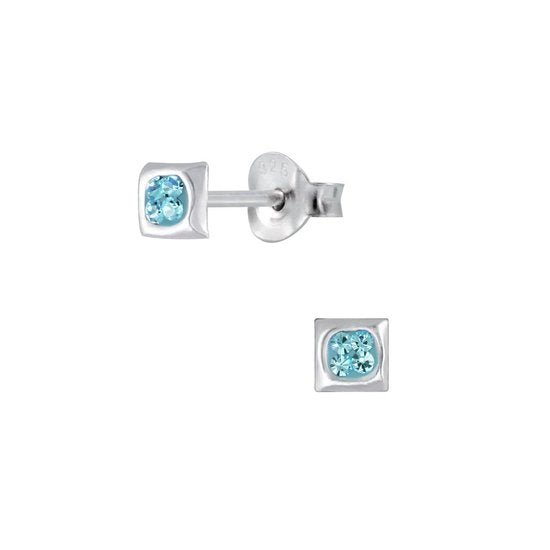 Joy|S - Zilveren vierkant oorbellen 4 x 4 mm blauw kristal