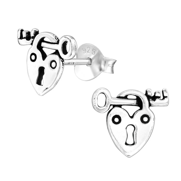 Joy|S - Zilveren hartje met sleutel oorbellen - 9 x 8 mm - geoxideerd