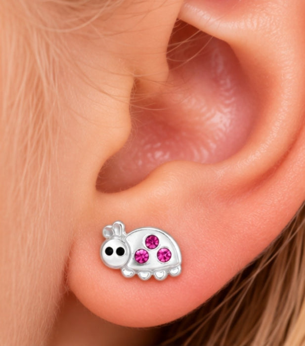 Joy|S - Zilveren lieveheersbeestje oorbellen - 8 x 5 mm - zilver met magenta roze kristal - kinderoorbellen
