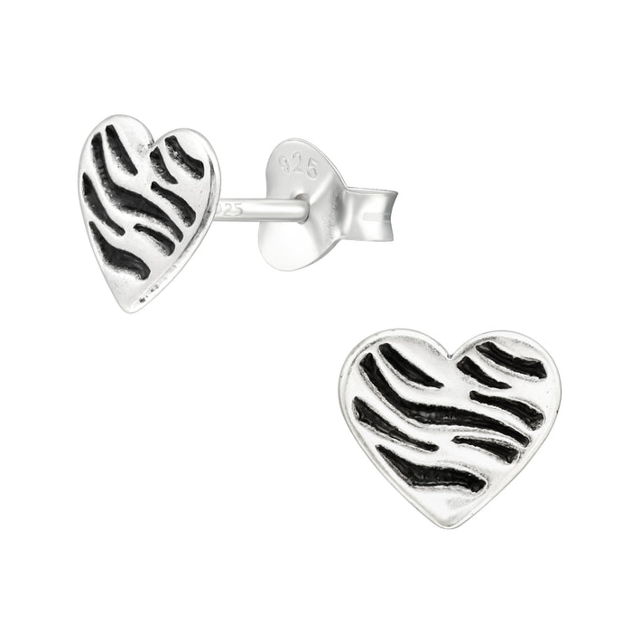 Joy|S - Zilveren hartje oorbellen - 7.5 x 7 mm - zebra print - zilver geoxideerd