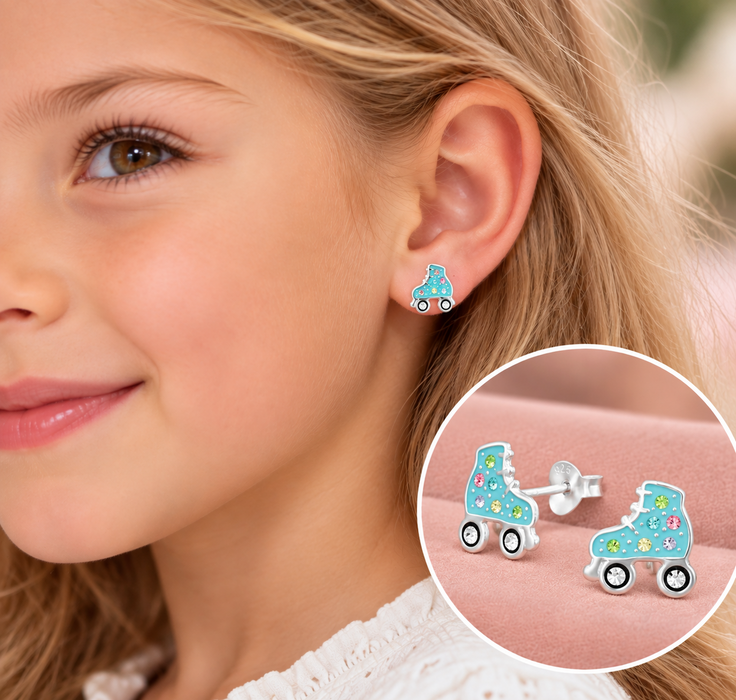 Joy|S - Zilveren rolschaats oorbellen - rollerskates - 9.5 mm - blauw met pastel kleur kristalletjes - kinderoorbellen